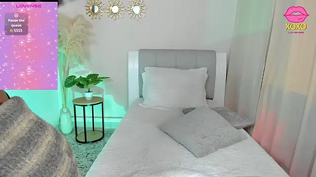 Snapshot of antonela-bella chatting on 06/15/26, 02:30 antonela-bella online show from 06/15/26, 02:30