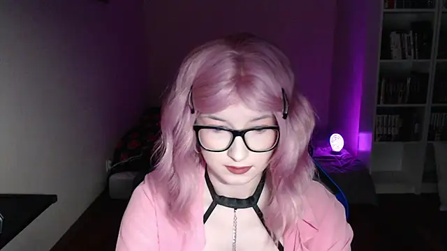 LunaXcherry online show from 03/02/26, 06:15