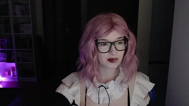 LunaXcherry online show from 03/19/26, 05:50