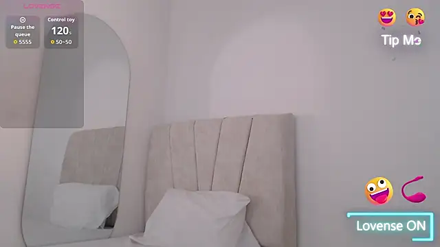 Lucia Lavelle online show from 03/07/26, 06:27