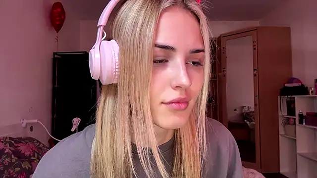 Evva mayy online show from 03/05/26, 10:44