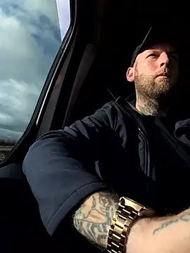 dave32000 online show from 02/16/26, 10:22