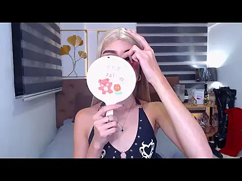 Snapshot of JuicyCockThea chatting on 06/20/26, 02:09 JuicyCockThea online show from 06/20/26, 02:09