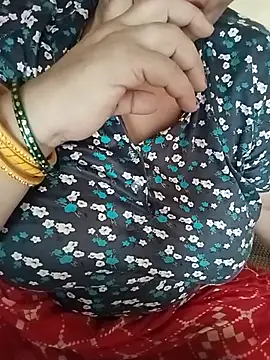 Snapshot of Simran_008 chatting on 07/04/26, 05:02 Simran 008 online show from 07/04/26, 05:02