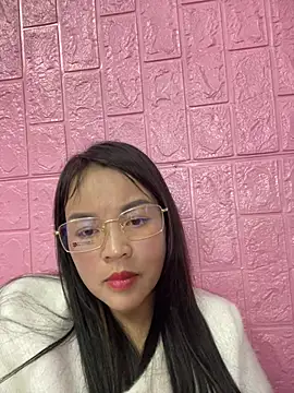 Strawberry-wet online show from 02/09/26, 07:56