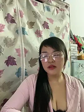Strawberry-wet online show from 03/15/26, 03:34