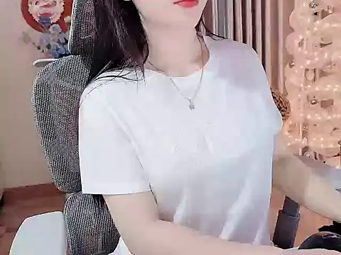 Snapshot of Agnelyn___ chatting on 04/30/26, 12:33 Agnelyn online show from 04/30/26, 12:33