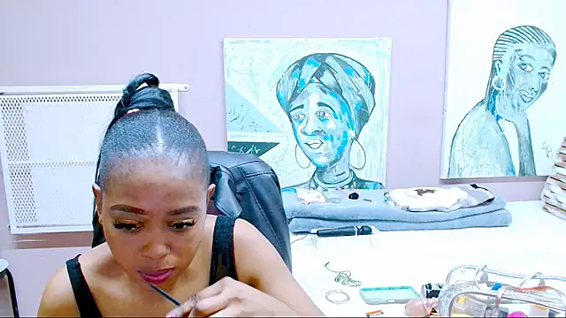 TyraHotxxx online show from 06/04/26, 06:08