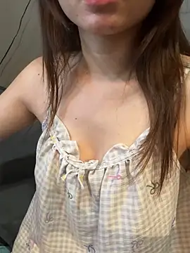 Nixie-Nixie online show from 05/21/26, 02:13