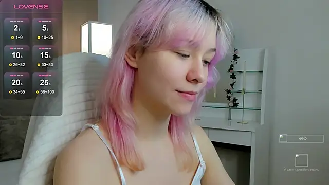 Snapshot of EmilyTrase chatting on 06/12/26, 01:15 EmilyTrase online show from 06/12/26, 01:15