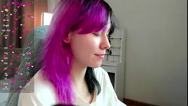 Snapshot of EmilyTrase chatting on 06/29/26, 01:12 EmilyTrase online show from 06/29/26, 01:12