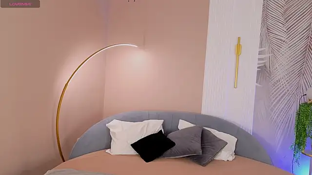 Abigail Forland online show from 04/05/26, 05:04