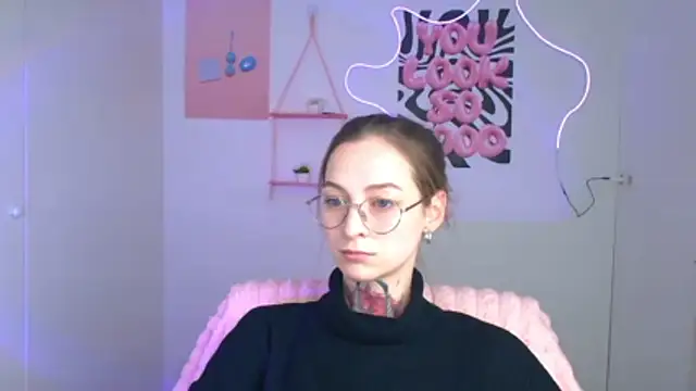 Esmi Winter online show from 02/25/26, 06:12