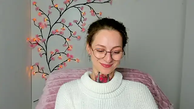 Esmi Winter online show from 04/11/26, 11:14