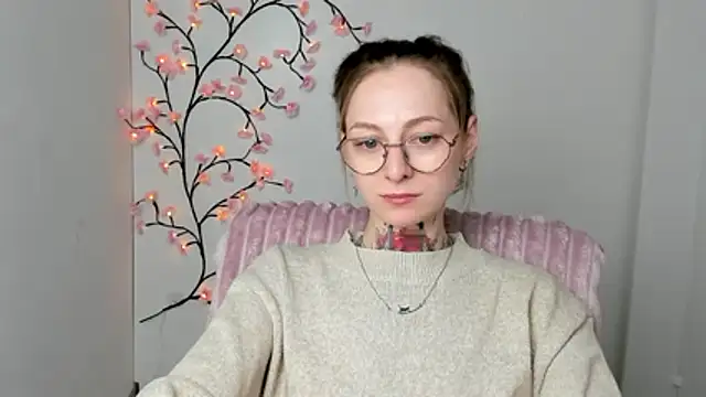 Esmi Winter online show from 04/19/26, 11:31