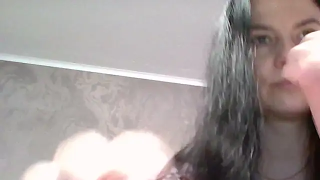 Clover Shine online show from 04/24/26, 04:42