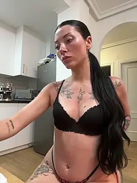 Karmenlovex online show from 04/23/26, 07:27