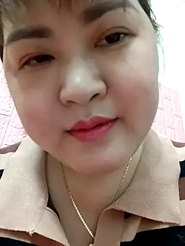 Kee-kimlee online show from 02/18/26, 02:40