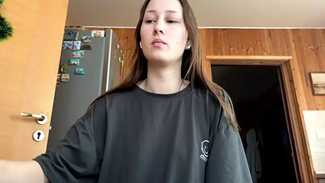 VickieKush online show from 02/12/26, 06:08