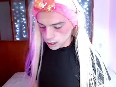 DanniHotBoy02 online show from 02/21/26, 07:15