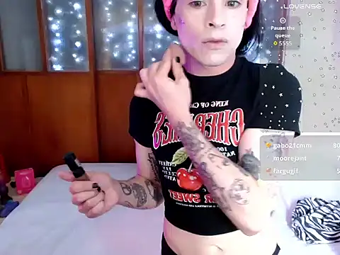 DanniHotBoy02 online show from 02/24/26, 04:16