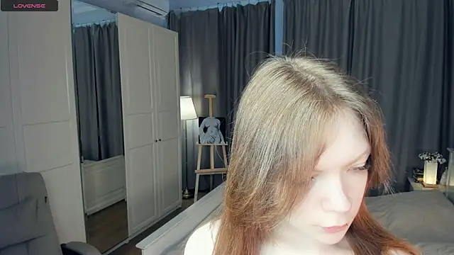 Snapshot of LavenderMitten chatting on 05/16/26, 05:48 LavenderMitten online show from 05/16/26, 05:48