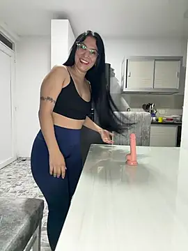 Snapshot of samanta_big_ass_ chatting on 06/26/26, 03:44 samanta big ass online show from 06/26/26, 03:44