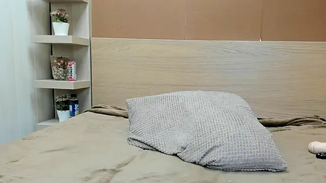 PinkyTwerkyX online show from 06/05/26, 07:25