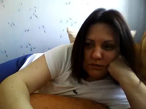LockyCharm111 online show from 05/05/26, 04:42