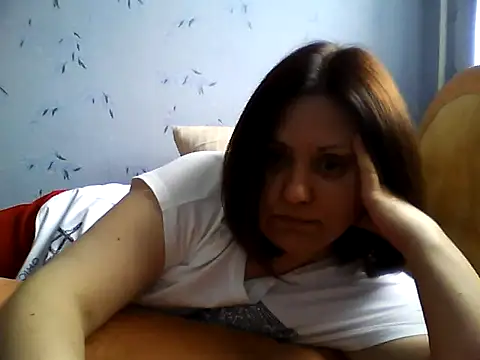 LockyCharm111 online show from 05/17/26, 09:38