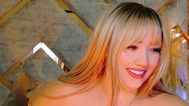 Hannah-Prada online show from 04/18/26, 11:58