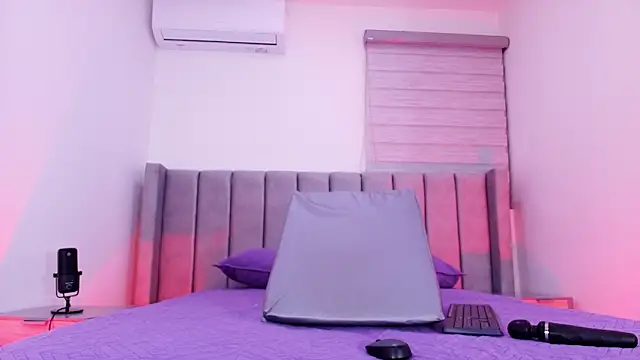 freyhasmith  online show from 03/11/26, 03:01