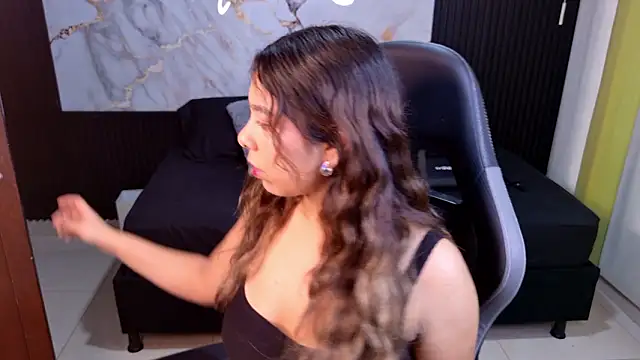 Sophie19   online show from 02/25/26, 12:26