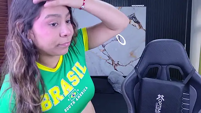 Sophie19   online show from 03/25/26, 12:00