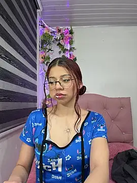Snapshot of Deva_00 chatting on 07/21/26, 01:41 Deva 00 online show from 07/21/26, 01:41
