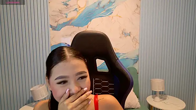 valerie20  online show from 04/12/26, 04:28