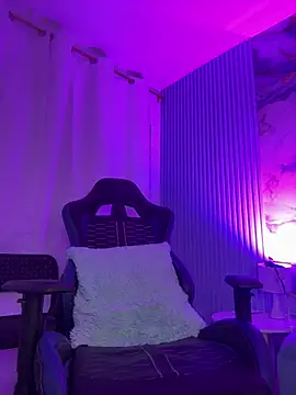 valerie20  online show from 05/27/26, 01:57