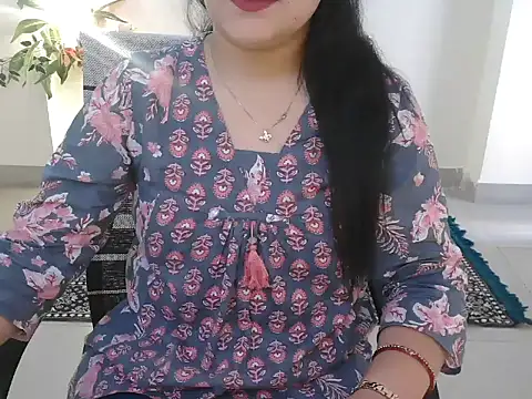  chitranshi online show from 04/20/26, 04:37