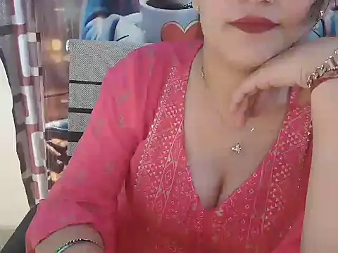 Snapshot of _chitranshi chatting on 05/13/26, 05:38 chitranshi online show from 05/13/26, 05:38