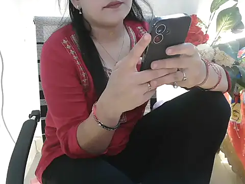 Snapshot of _chitranshi chatting on 06/02/26, 05:31 chitranshi online show from 06/02/26, 05:31