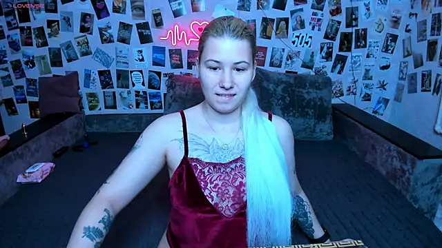 x Ulya1cutex online show from 04/11/26, 05:06