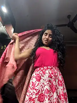 Snapshot of sexysilmy chatting on 02/26/26, 08:46 sexysilmy online show from 02/26/26, 08:46