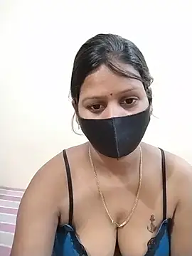 ankita077 online show from 04/13/26, 11:32