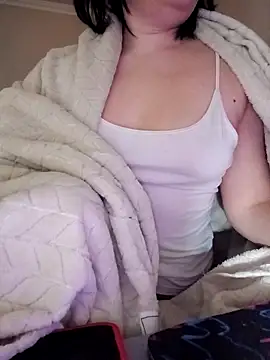 HornyCumBitch online show from 02/25/26, 04:33