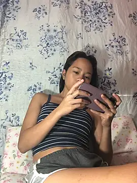 Snapshot of Asianpinay_Skinny1818 chatting on 07/21/26, 12:24 Asianpinay Skinny1818 online show from 07/21/26, 12:24