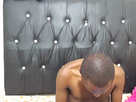 NtandoXx online show from 02/15/26, 08:49