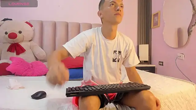 Dylan and Kim online show from 02/20/26, 12:27