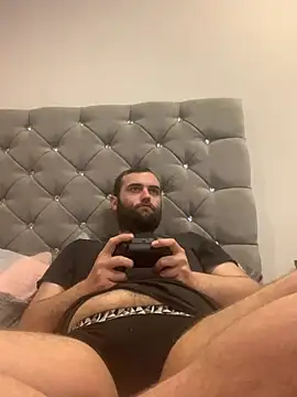 Snapshot of Mr_Findom chatting on 03/25/26, 03:12 Mr Findom online show from 03/25/26, 03:12