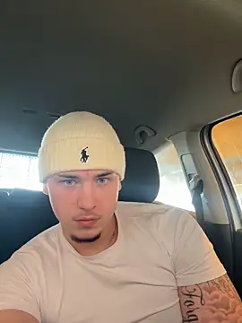 Snapshot of yourboydze chatting on 02/13/26, 10:00 yourboydze online show from 02/13/26, 10:00