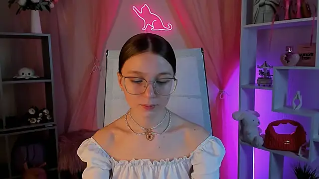 ElliFrankenweenie online show from 02/24/26, 06:33